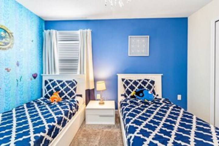 Room 76 of 216