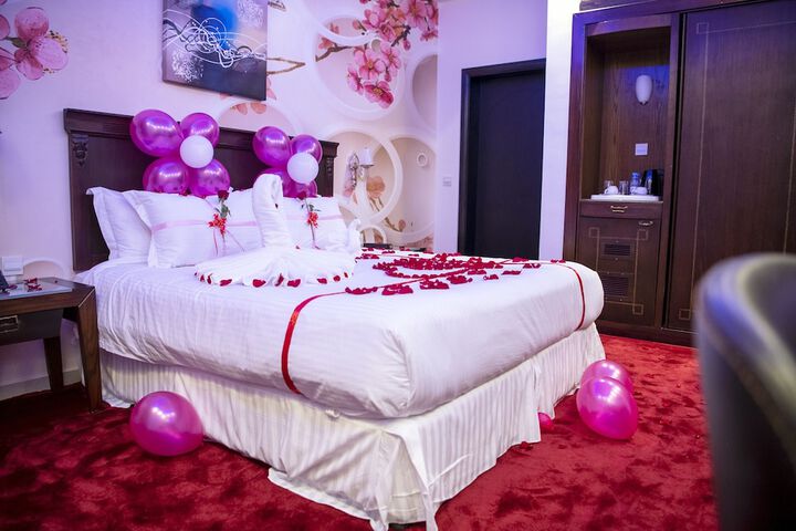 Room 34 of 84