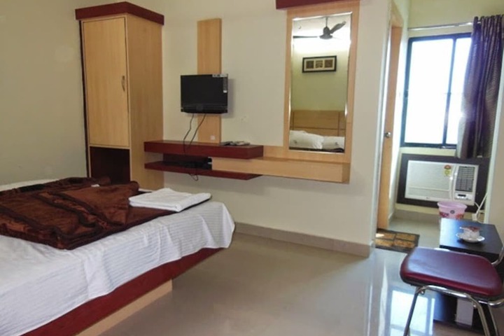 Room 11 of 20