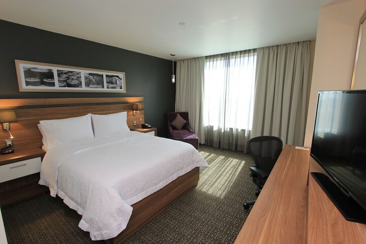 Room 10 of 65