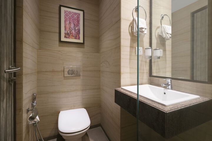 Room 10 of 35