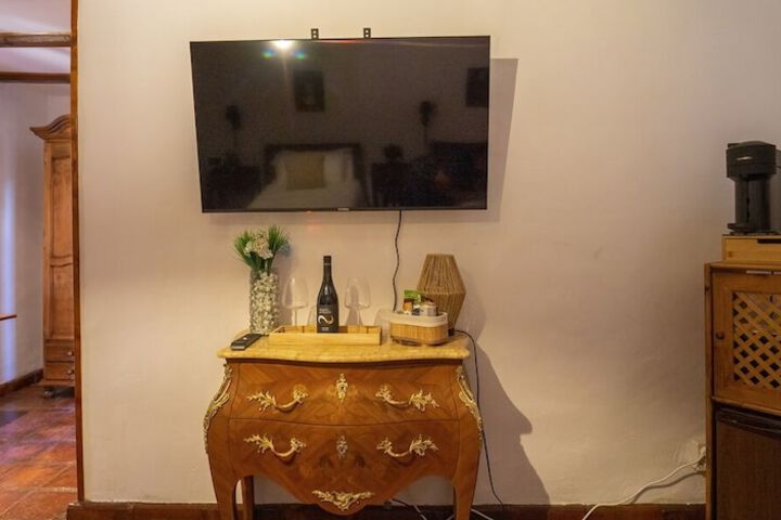 Room 6 of 51