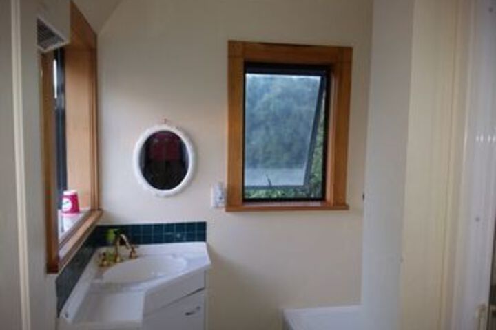 Room 4 of 66