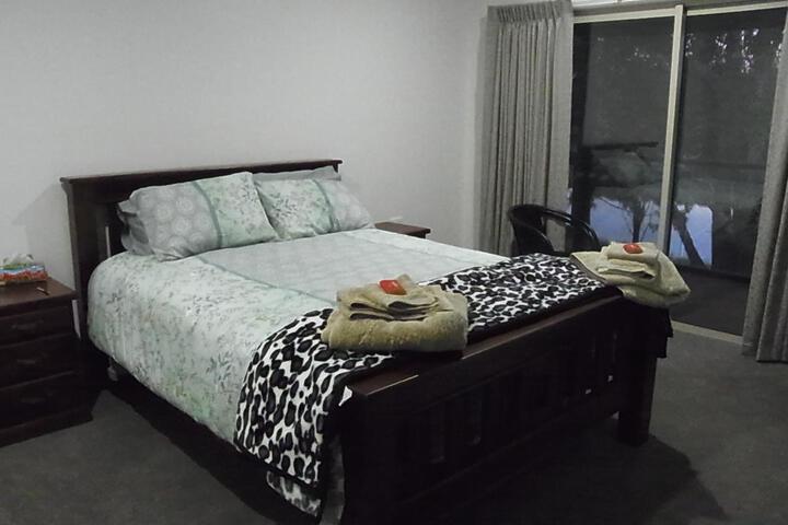 Room 2 of 5