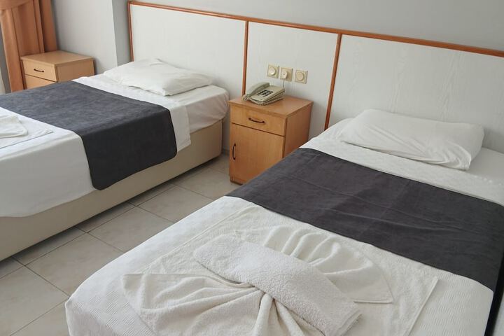 Room 21 of 62