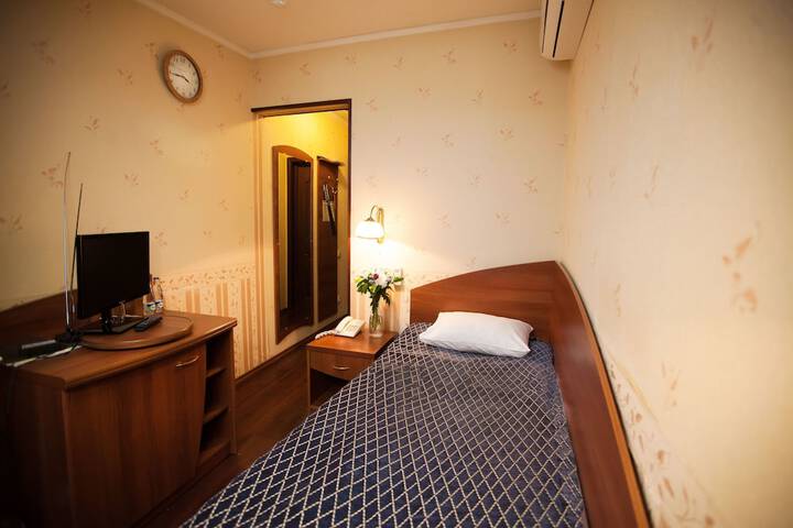 Room 44 of 59