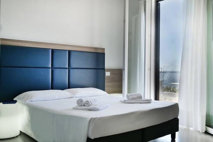 Room 8 of 38