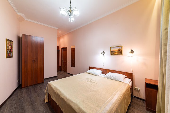 Room 109 of 176