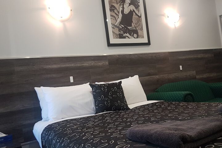 Room 19 of 90