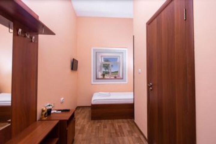 Room 44 of 61