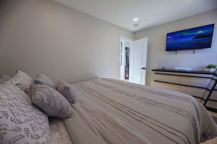 Room 40 of 153