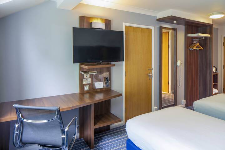 Room 11 of 52