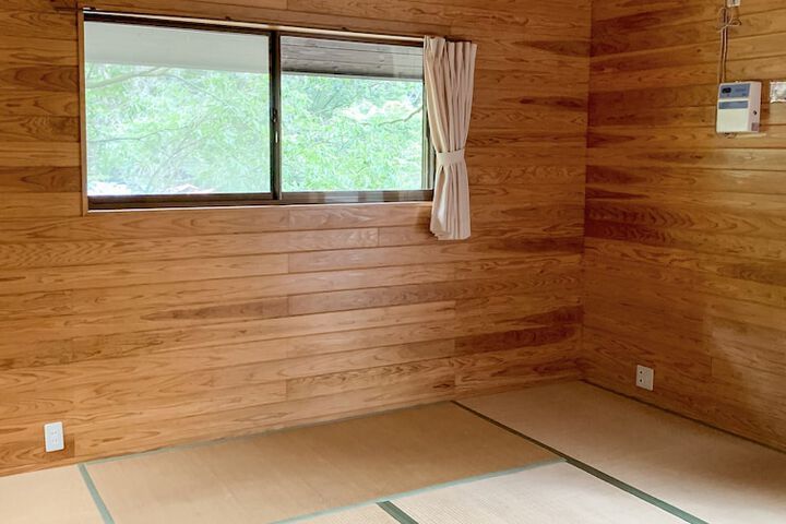Room 16 of 17