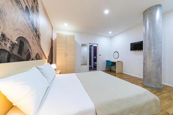 Room 7 of 11