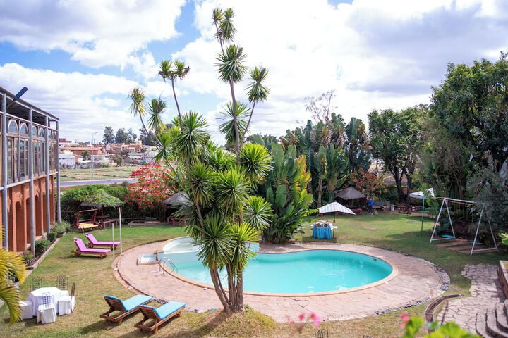 Hotel Pool