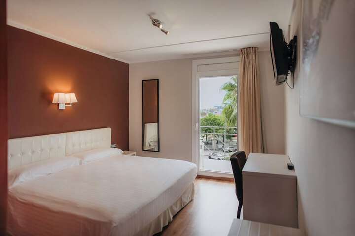 Room 25 of 81