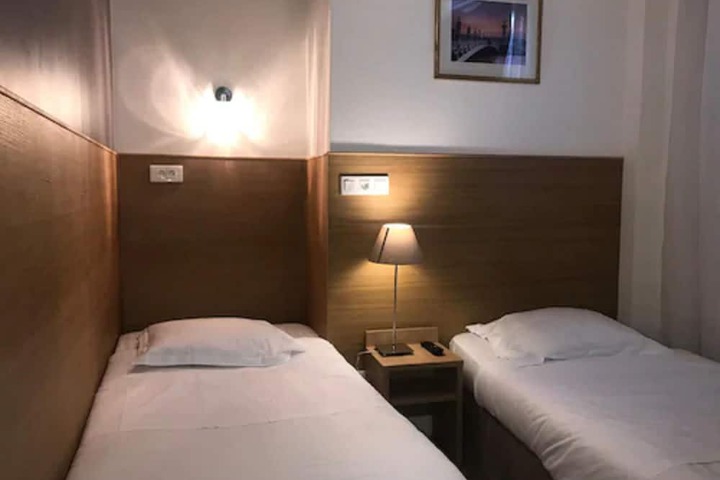 Room 13 of 49