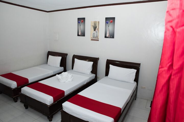 Room 9 of 17