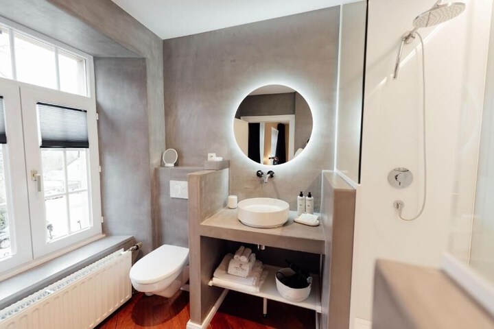 Room 12 of 26