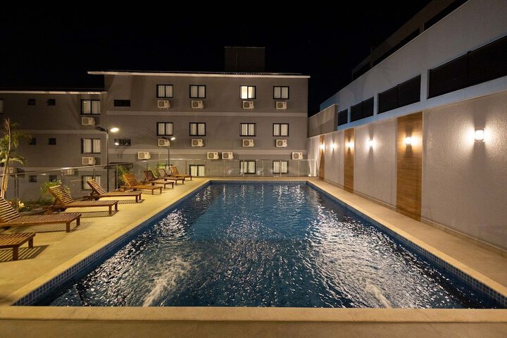 Pool 16 of 28