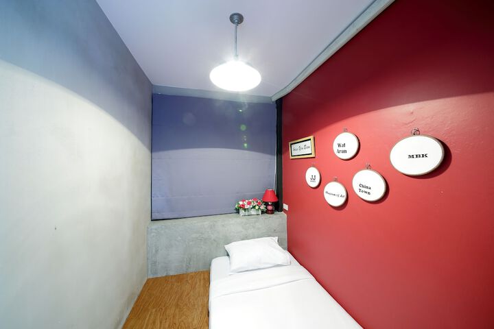 Room 25 of 60
