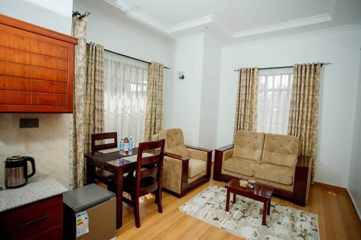 Room 11 of 27