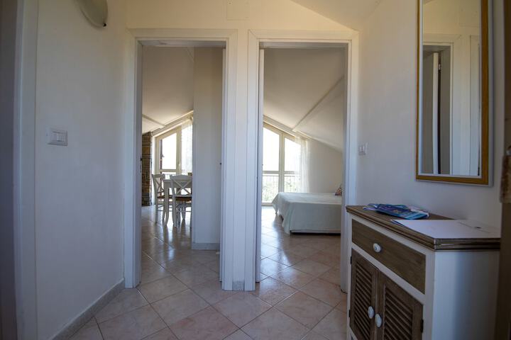 Room 49 of 101