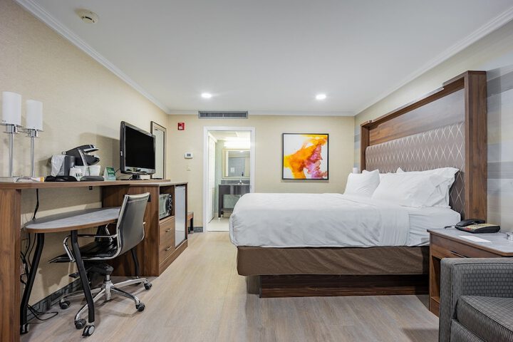 Room 9 of 49