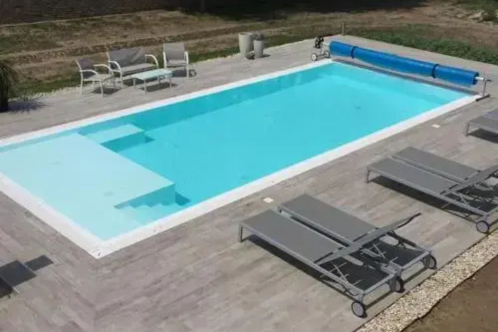 Pool 20 of 40