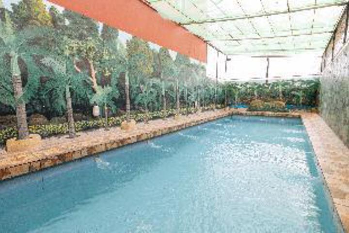 Exterior of REDDOORZ PLUS at RSG LEGARDA MANILA