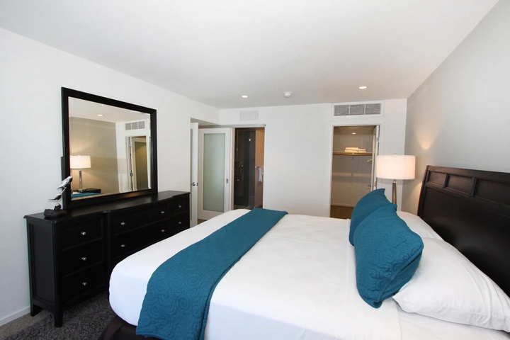 Room 5 of 27