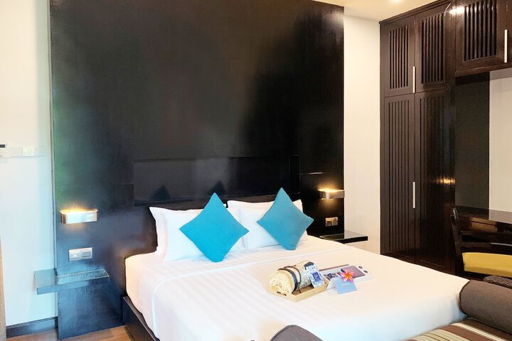 Room 10 of 34