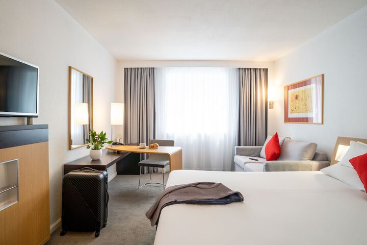 Room 2 of 89