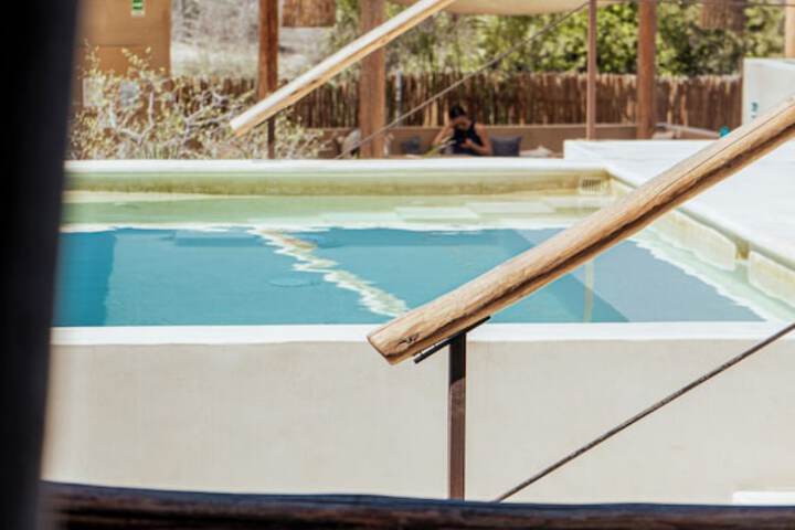 Pool 28 of 37
