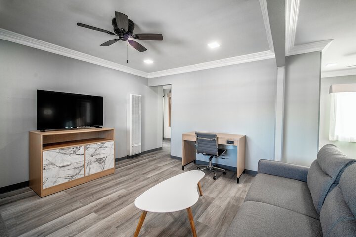 Room 16 of 46
