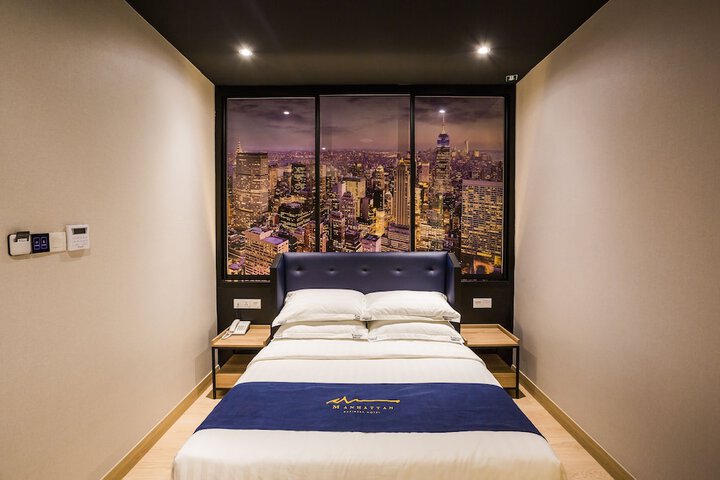 Room 8 of 38