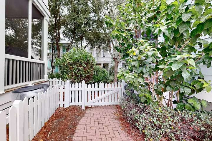 Property Grounds 20 of 22