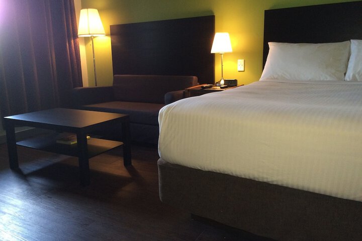 Room 10 of 39