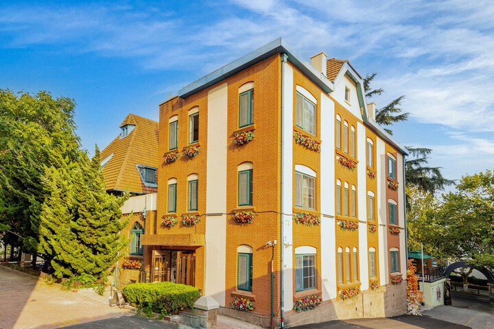 Hotel 45 of 48