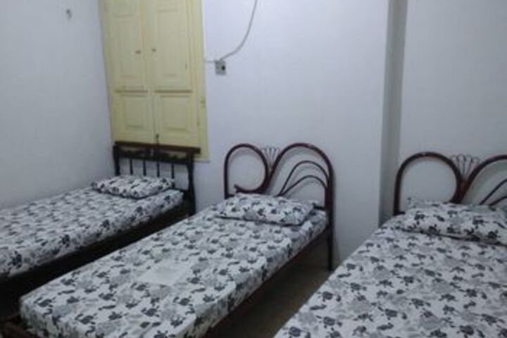 Room 93 of 189