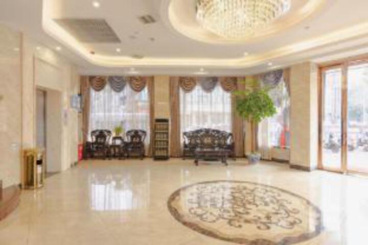 Lanxi Tiancheng Holiday Hotel