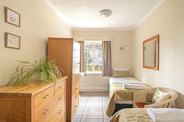 Room 19 of 68