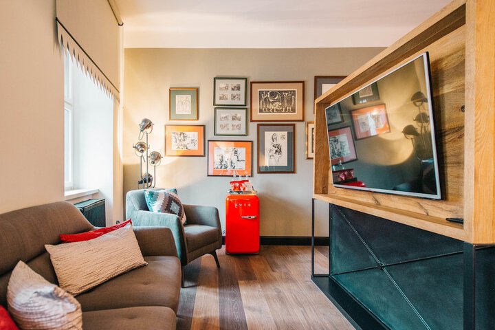 Room 15 of 61