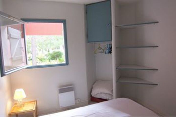 Room 6 of 22
