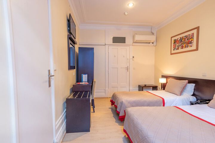 Room 14 of 36