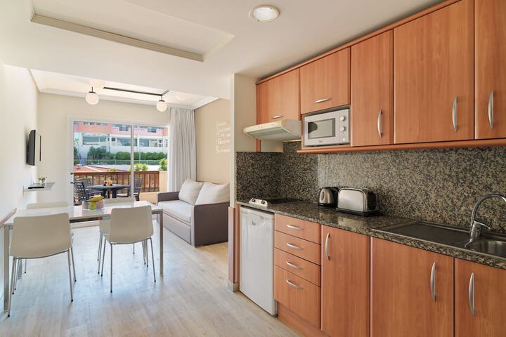 Private kitchenette