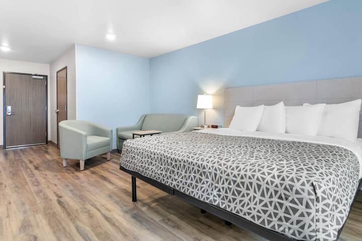 Room 10 of 35