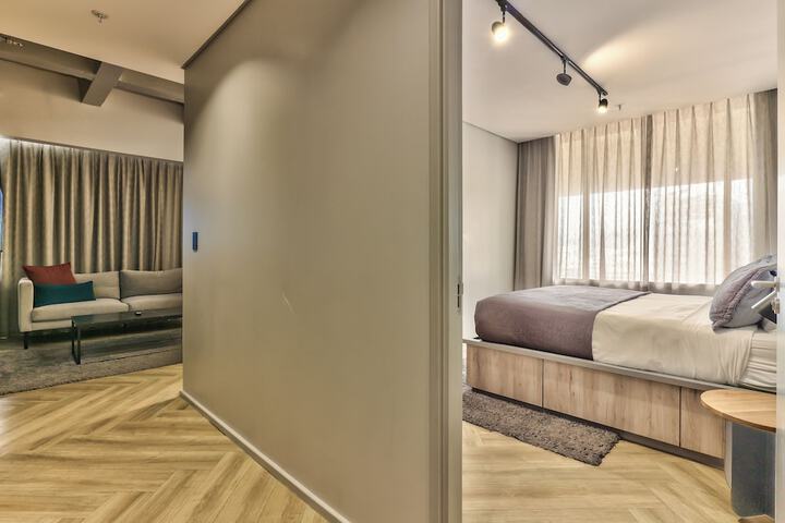 Room 25 of 48