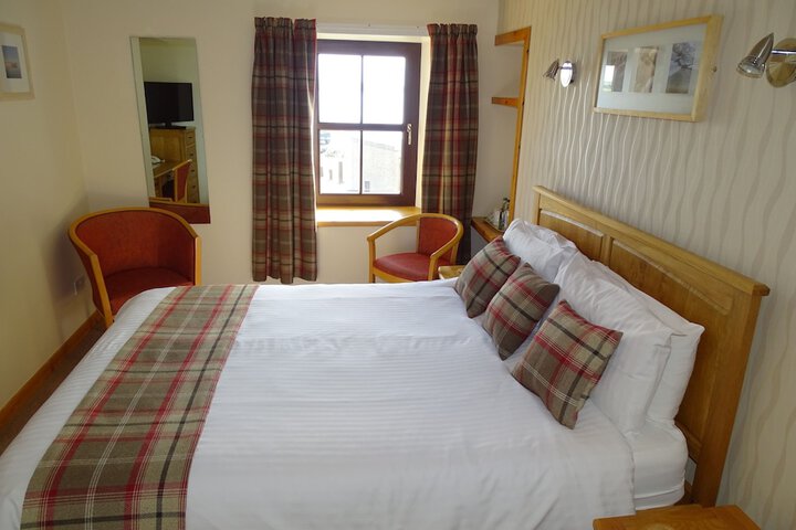 Room 9 of 22