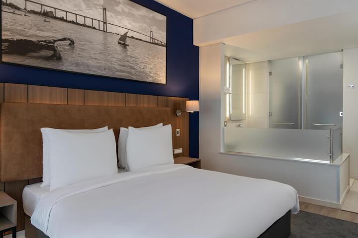 Room 70 of 309